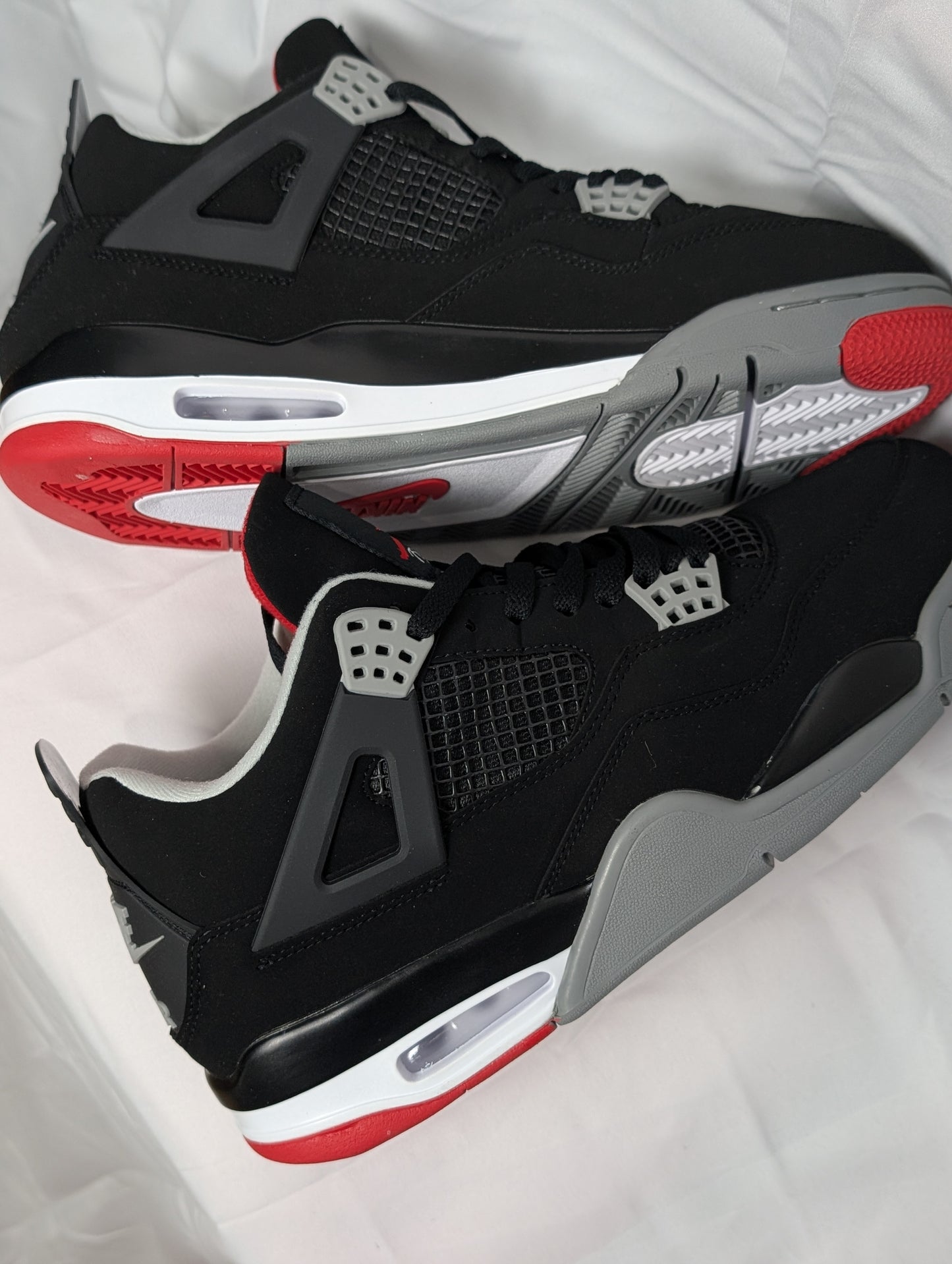 Retro4 Black Cement