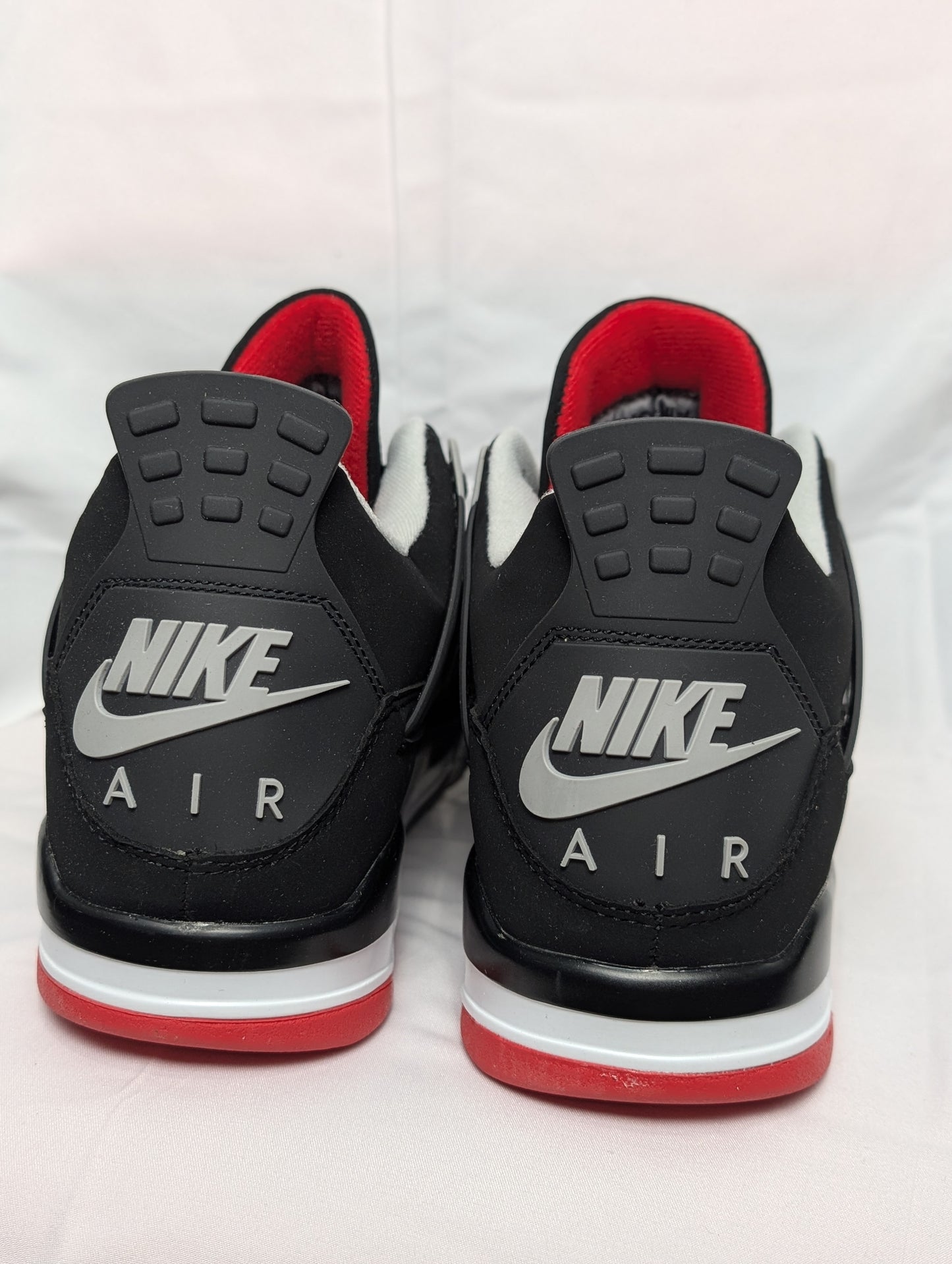 Retro4 Black Cement