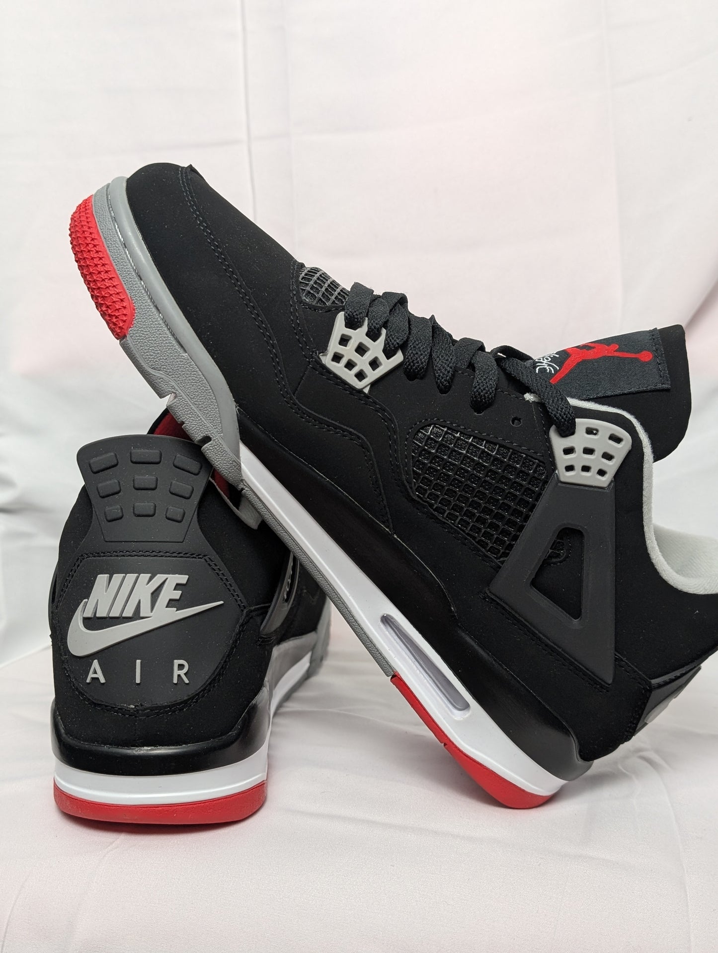 Retro4 Black Cement